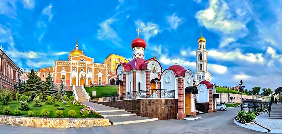 Вход на территорию Храма-часовни и Некрополя Иверского монастыря