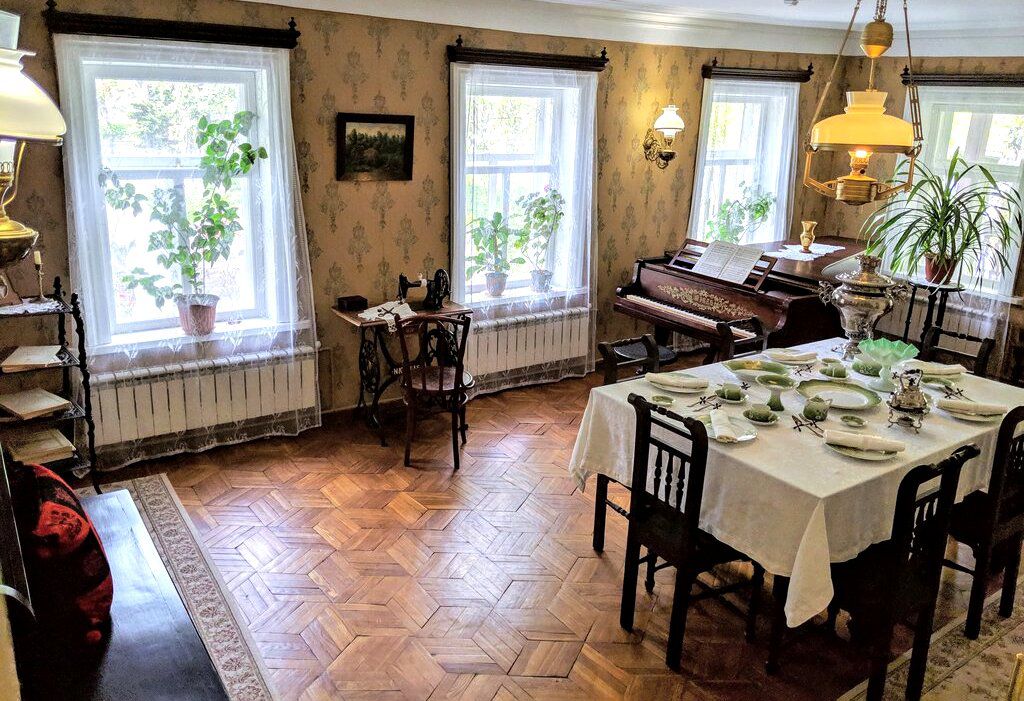 В Музее Ленина царит бытовая атмосфера конца 19 столетия