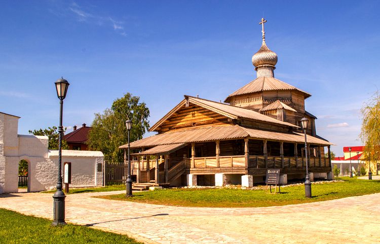 Штаб подготовки захвата Казани, где имелся даже Храм для царя, находился в Свияжске
