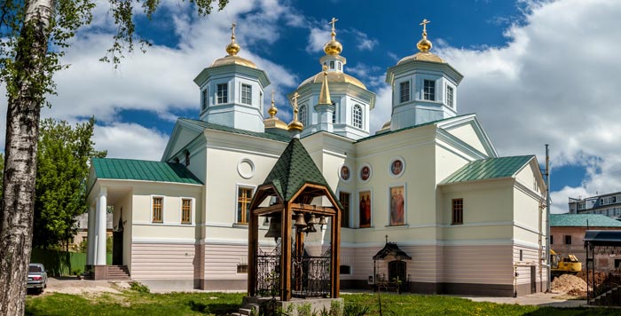 Крестовоздвиженский собор в монастыре