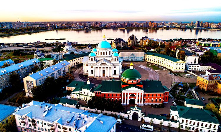 Одним из самых известных монастырей Казани является Богородицкий монастырь