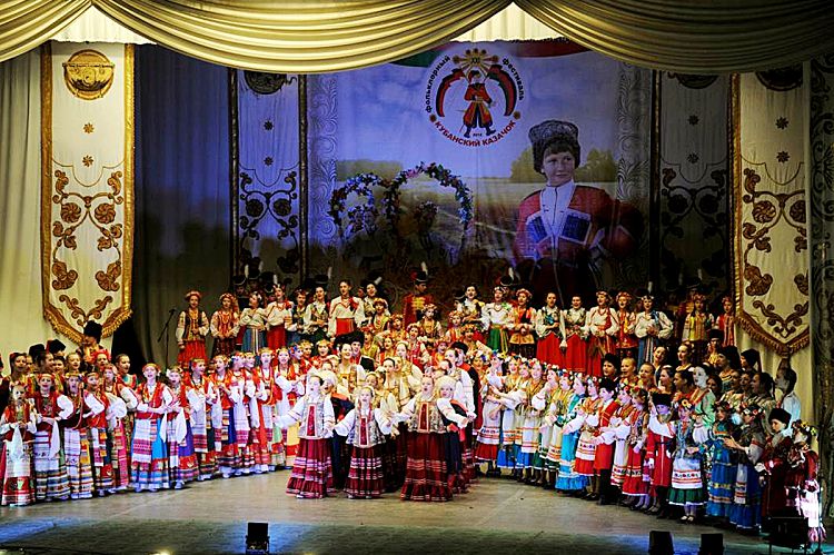 Фестиваль "Кубанский казачек" проводится здесь ежегодно