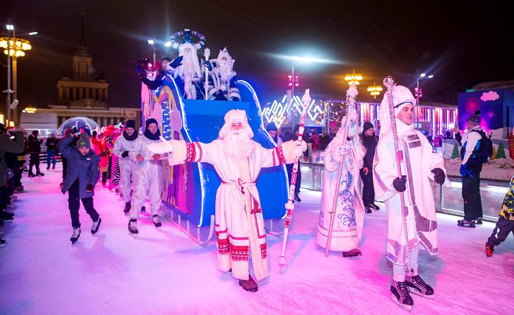 На ВДНХ тоже проводяться новогодние веселые представления 