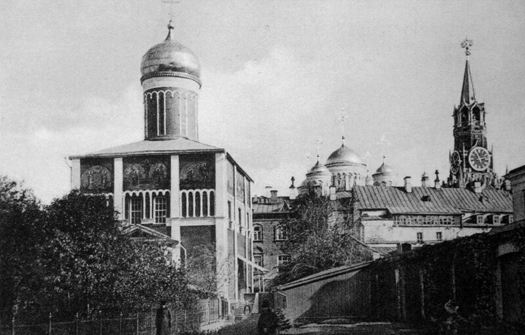 Главный храм Чудова монастыря был посвящен Чуду Архангела Михаила