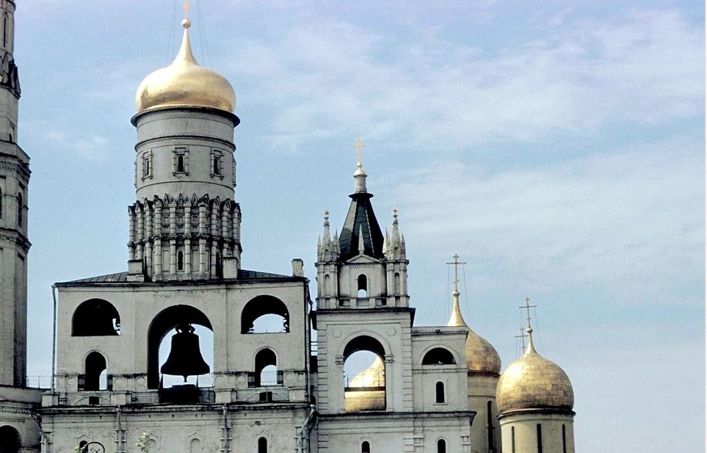 На Успенской звоннице по сей день звонят колокола А.Чохова!