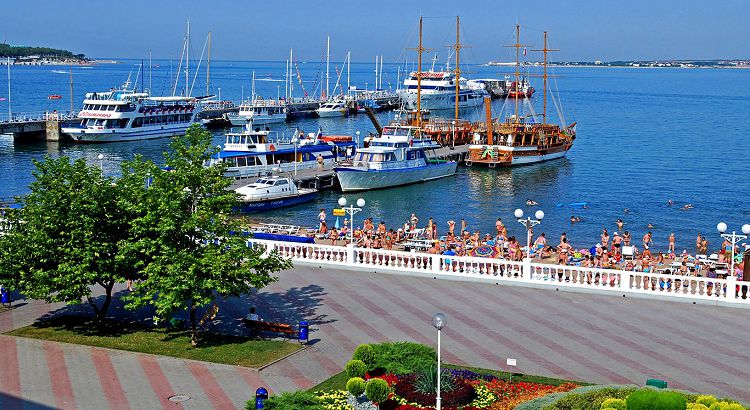 Геленджик - один из популярнейших и красивейших курортных городов Причерноморья