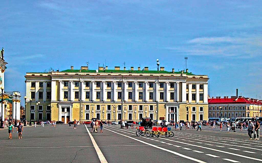 Штаб Гвардейского корпуса на Дворцовой площади Штаб Гвардейского корпуса на Дворцовой площади