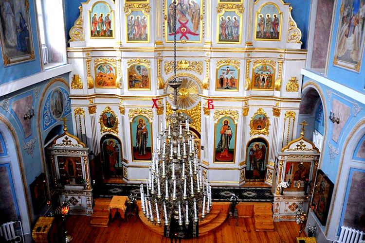 Верхний храм называется Всех скорбящих радость
