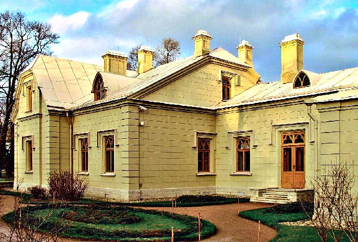 Дворцовая телефонная станция в Парке Александрия Петергофа