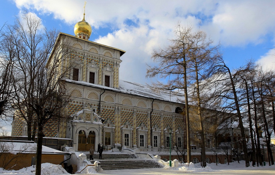 Трапезная церковь Троице-Сергиевой Лавры Трапезная церковь Троице-Сергиевой Лавры