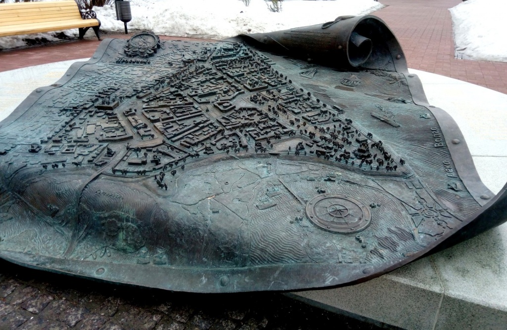 Памятный знак "Исторический центр Ярославля"