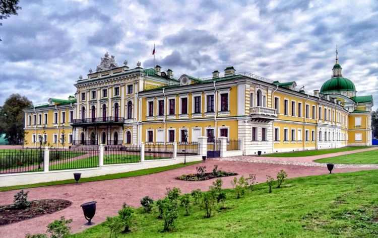 Императорский путевый дворец