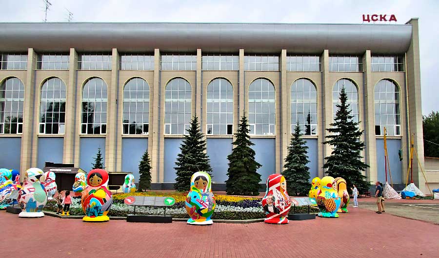 Самарские Матрешки около Бассейна ЦСКА на Орловской набережной