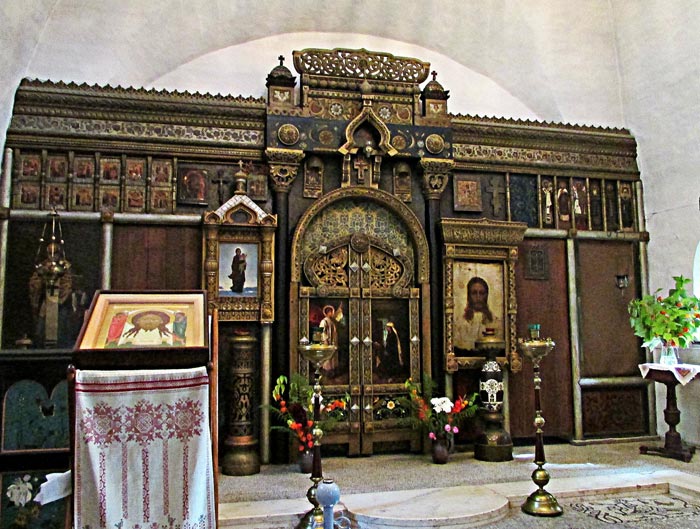 Иконостас в Храме Спаса Нерукотворного