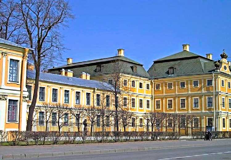 Корпуса Меншиковского дворца