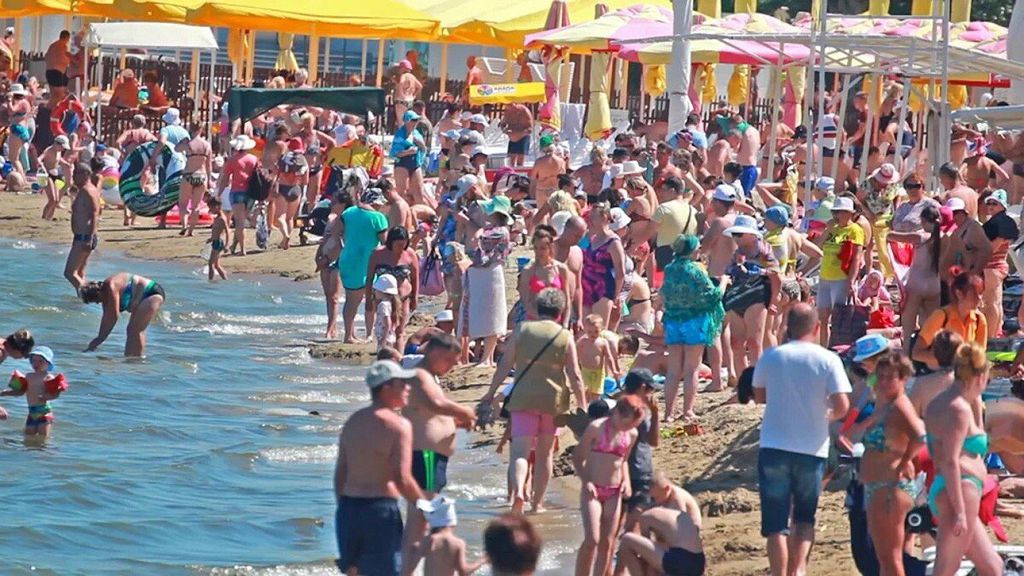 Аншлаг в Витязево в августе Аншлаг в Витязево в августе