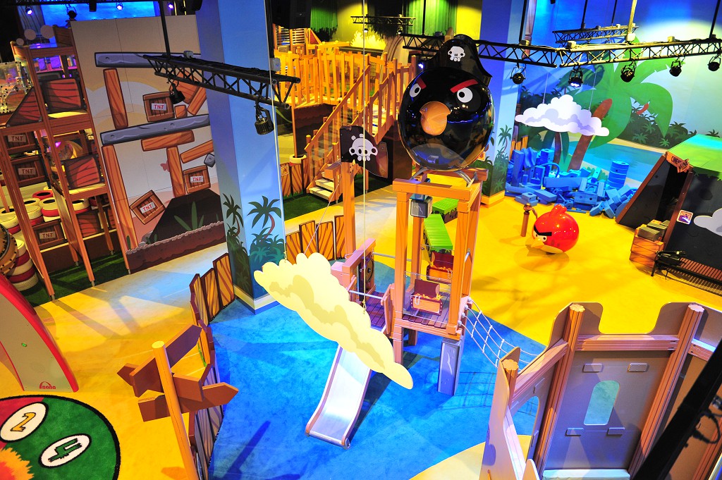 Активный отдых с ребенком в мире Angry Birds
