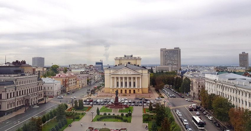 По улице К.Маркса можно выйти на главную городскую площадь - Площадь Свободы