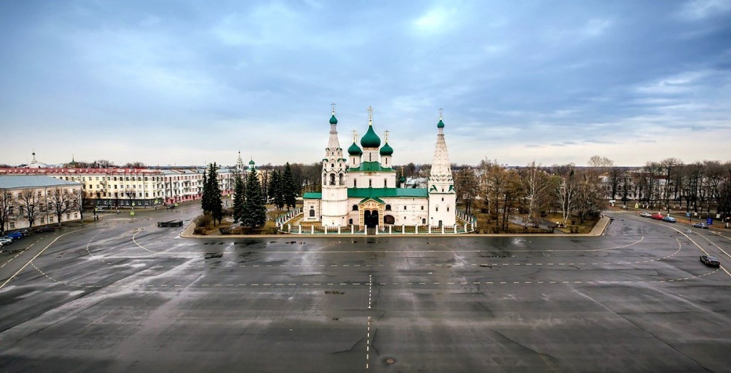 Ильинская церковь - украшение Советской площади