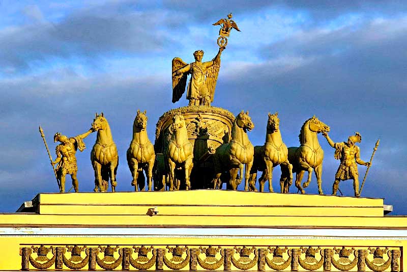 Колесница Славы над Триумфальной аркой Главного штаба Колесница Славы над Триумфальной аркой Главного штаба