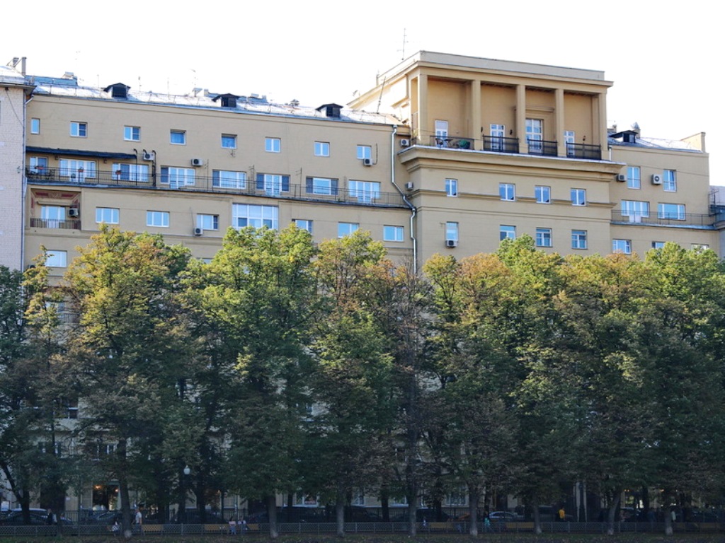 Дом № 5 в Малом Патриаршем переулке был построен для работников авиапромышленности