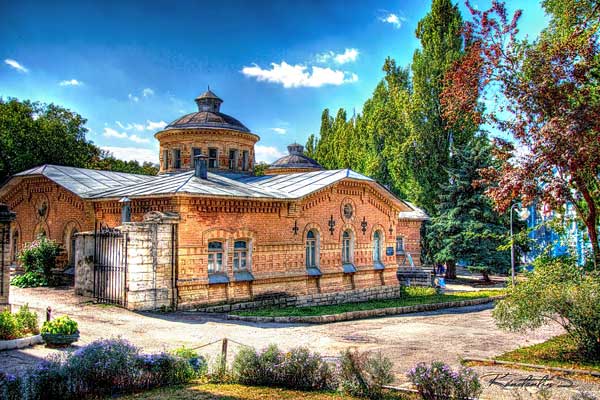 Ермоловские ванны в парке Пятигорска