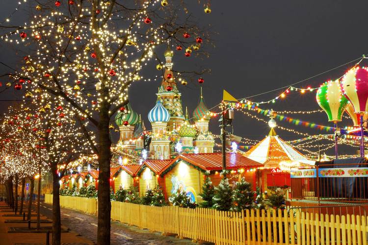 Новогодние ярмарки на Красной площади напоминают о средневековом Торге