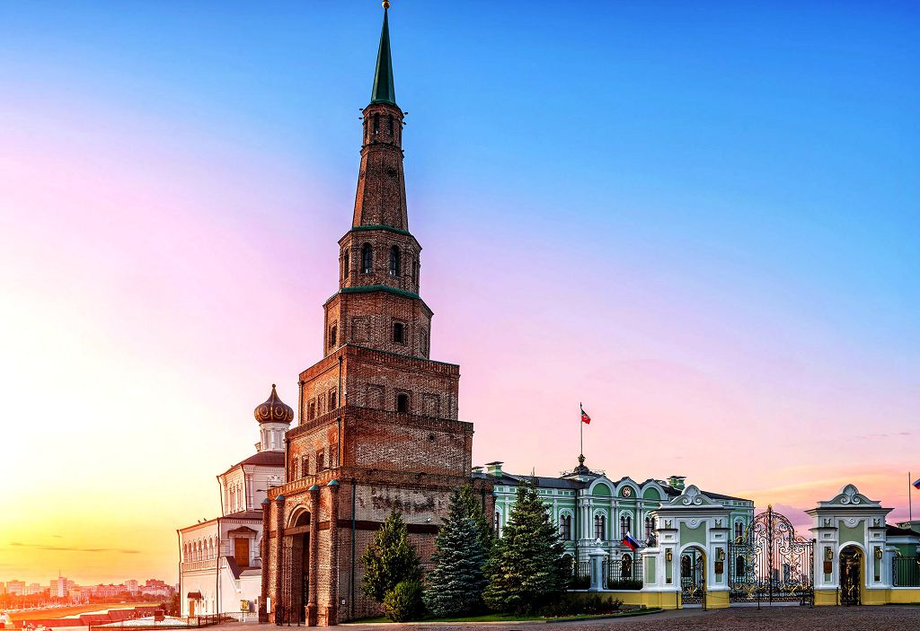Башня Сююмбике не только падающая, но и самая загадочная