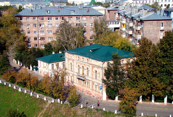 Дорога к Музею Добролюбова по Лыковой Дамбе