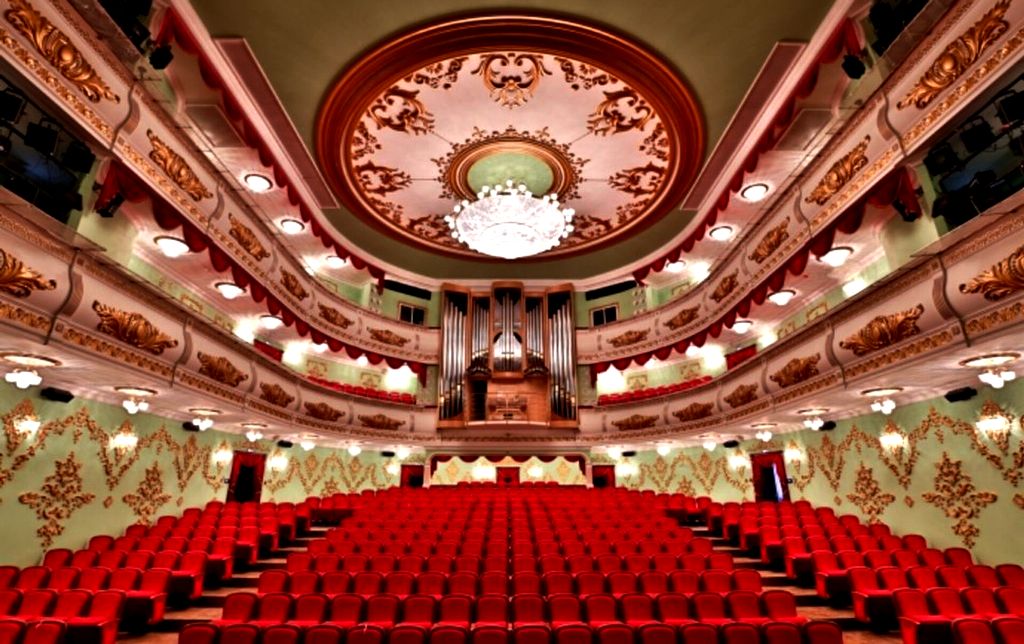 Побывать в Марийском оперном театре надо непременно