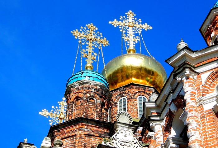 Купола Смоленской церкви