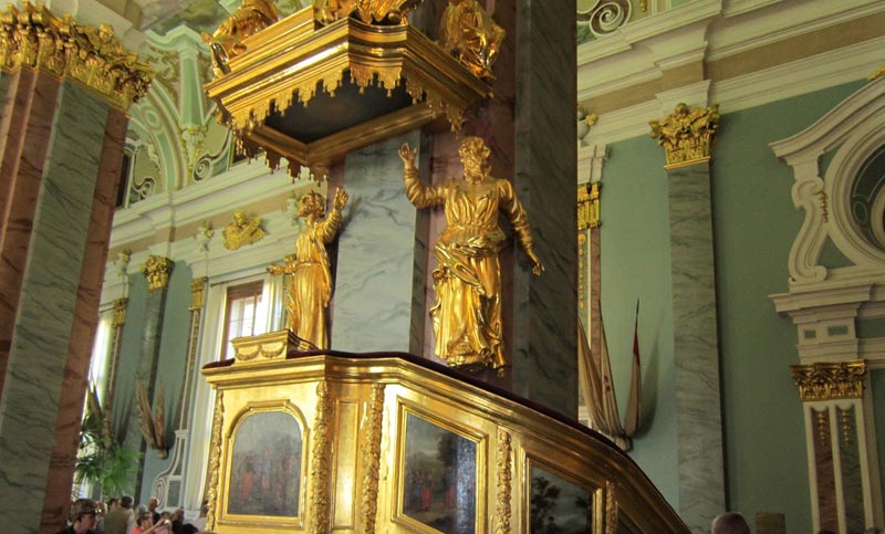 Кафедра проповедника Петропавловского собора