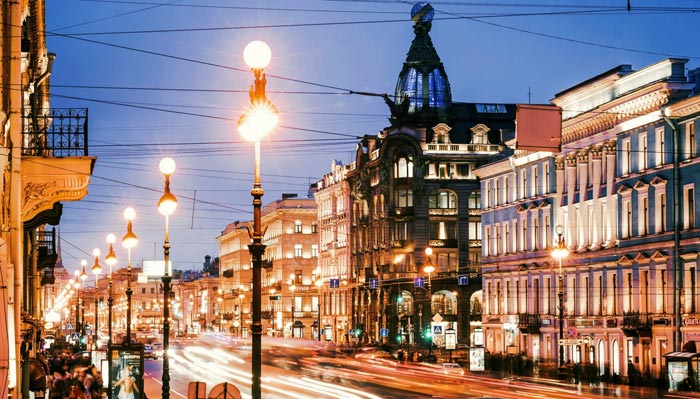 Все постройки Невского и сегодня выглядят весьма современно