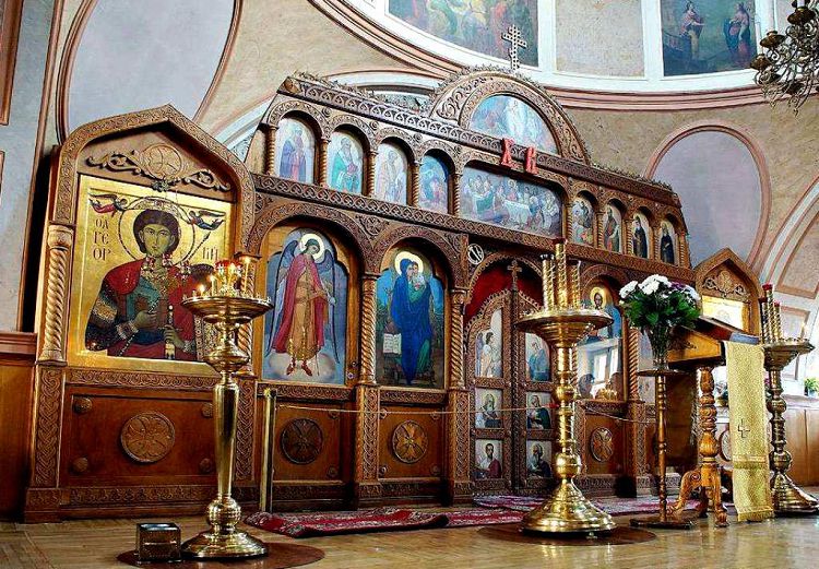 Сегодня действующий храм Максима Блаженного можно посетить