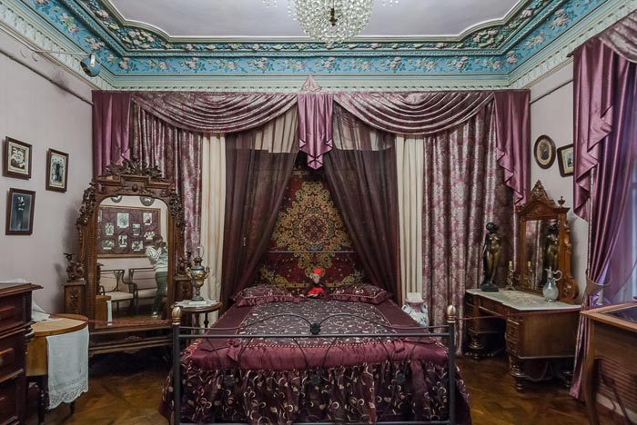 Спальня Шаляпина в доме-музее в Кисловодске