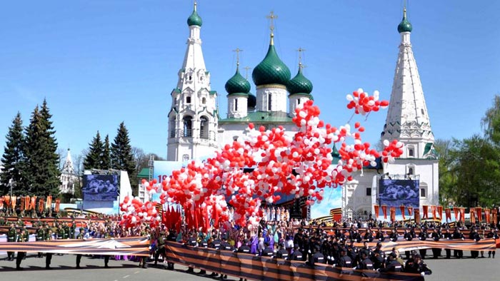 Празднование 9 мая на Советской площади