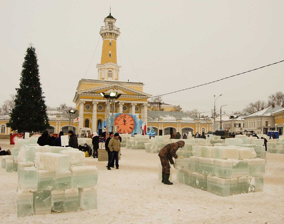 Зимние забавы на Сусанинской площади