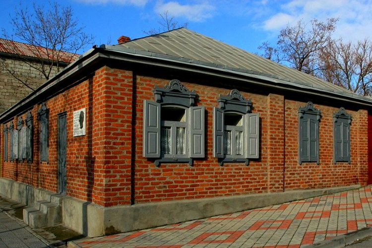 Дом-музей Н.Островского является литературно-мемориальным отделом заповедника