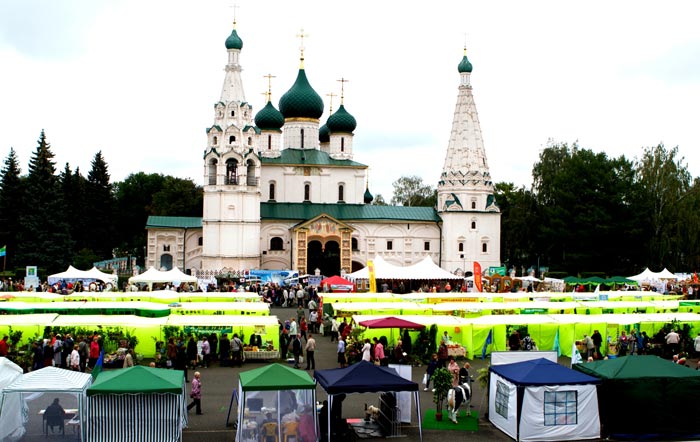 Ярославская ярмарка на Советской площади