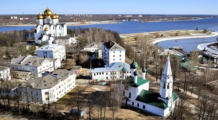 Территория Ярославского Кремля сегодня