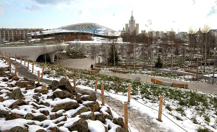 Стеклянная кора Зарядья образует особую территорию