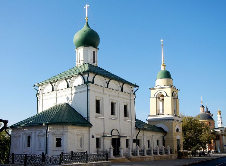 Храм Максима Блаженного чудом сохранился с 17 столетия