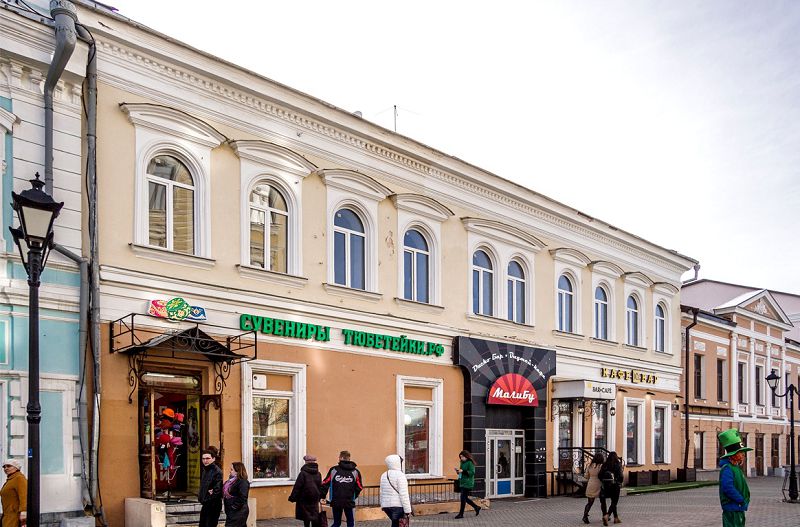 Кинотеатр "Татарстан" в доме №60 был самый популярным в советской Казани