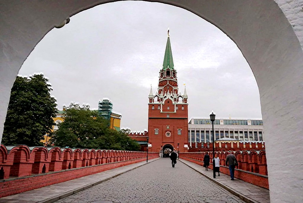 Самый популярный путь в Кремль идет через Троицкую башню