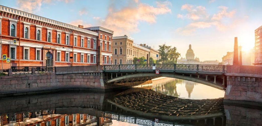 Поцелуев мост в Петербурге