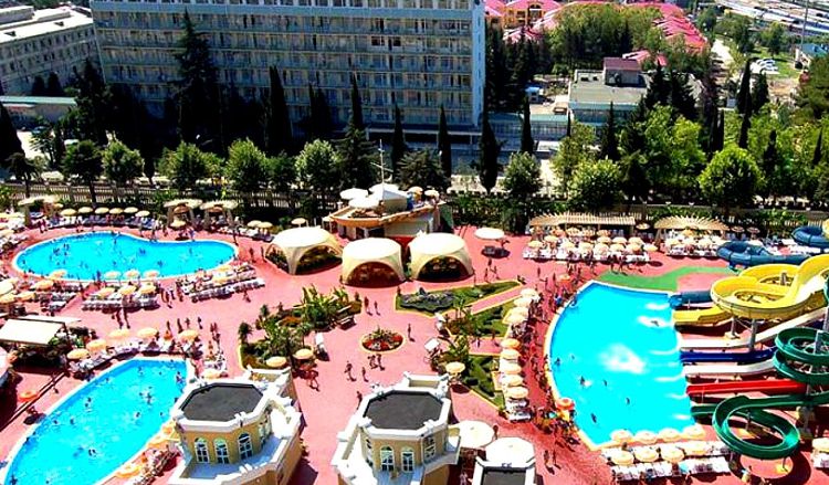 В Аквапарке "Амфибиус" всегда можно весело провести время