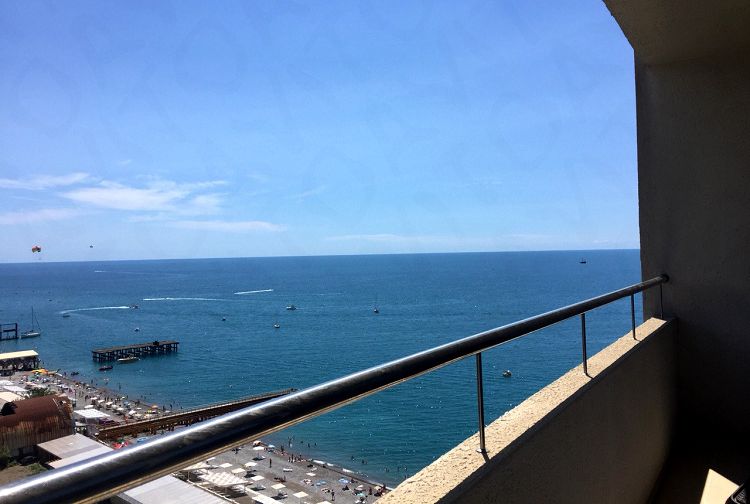 Сняв жилье на Одоевского можно любоваться морем круглосуточно