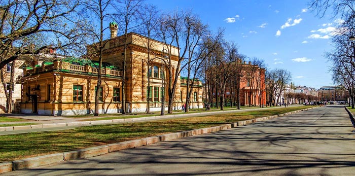 Кленовая улица