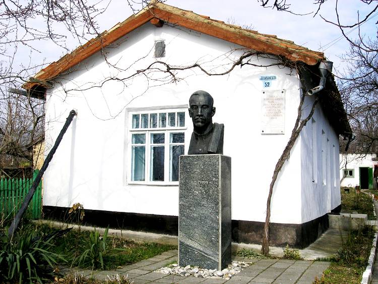 Дом-Музей А.Грина в Старом Крыму более чем скромен