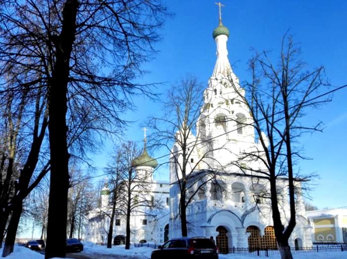 Колокольня храма Рождества Христова